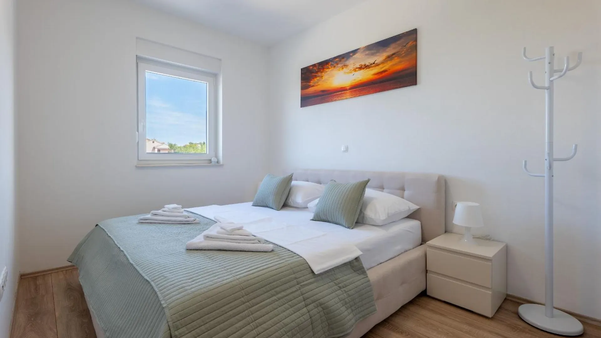 Mandre Sunset Apartment Laura - Only For Family