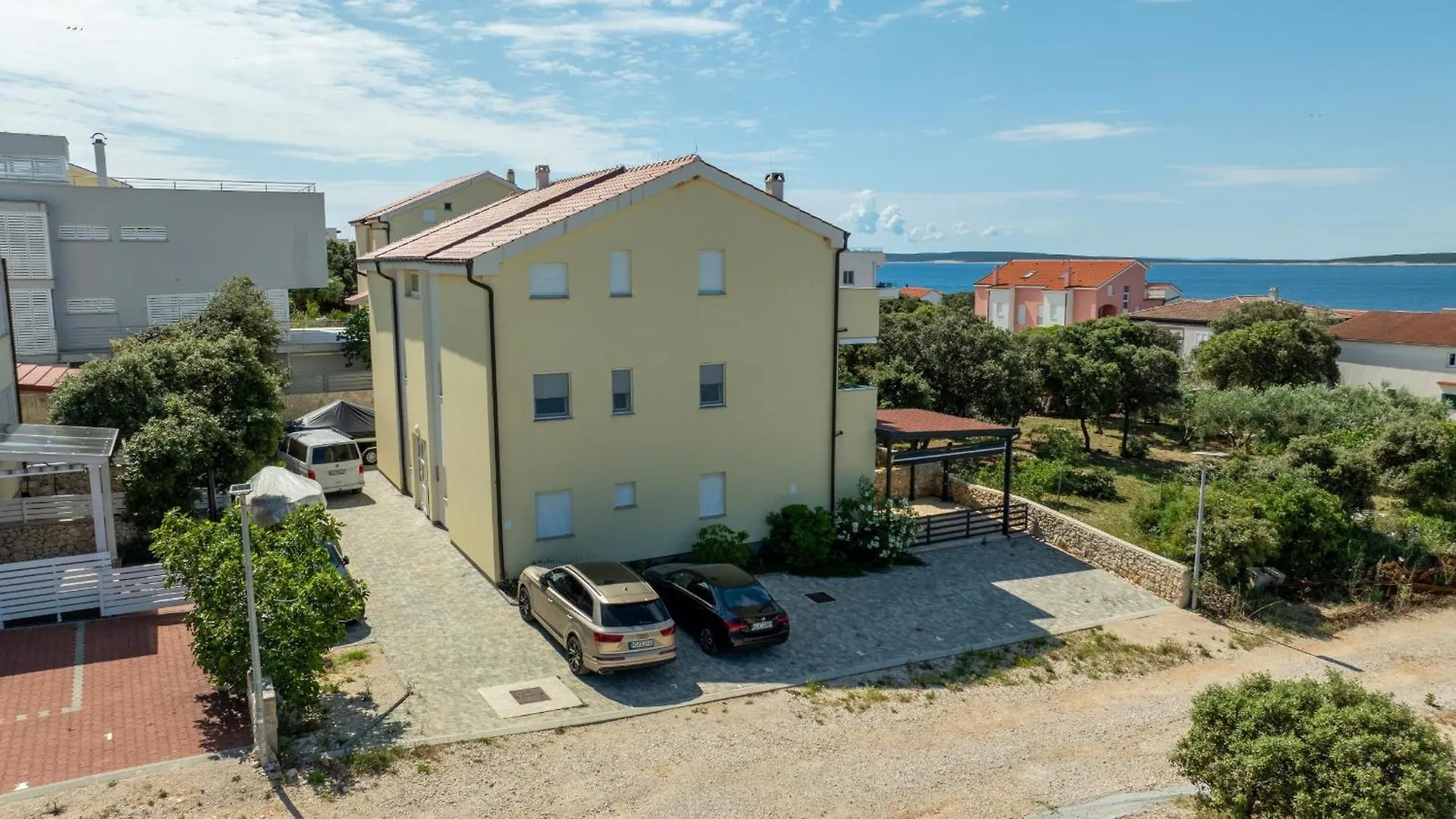 Mandre Sunset Apartment Laura - Only For Family